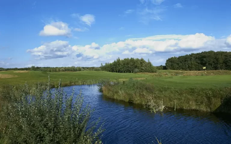 3-Drentsche-golfc-en-country-club-Water