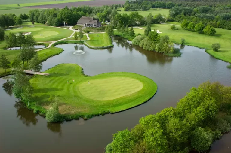 4-De-Peelse-Golf-Golfbaan-Water