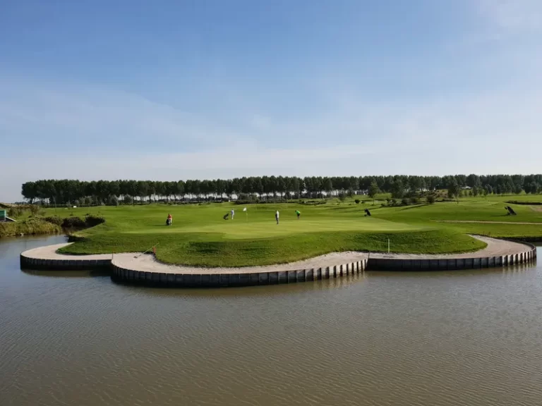 3-Golfbaan-Regthuys-Water