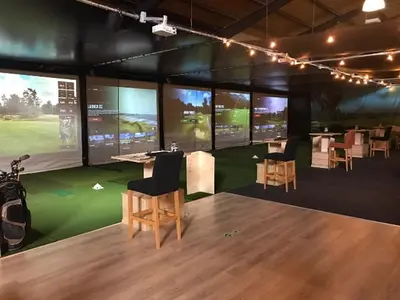 9-Golfbaan-de-Lage-Mors-Zaal-Simulator